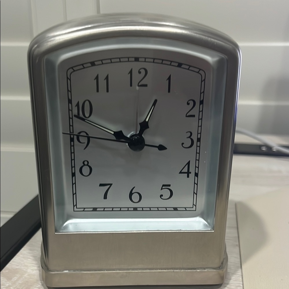 Pottery Barn Silver Brushed Nickel Desk Table Retro Art Deco Clock - Picture 8 of 9